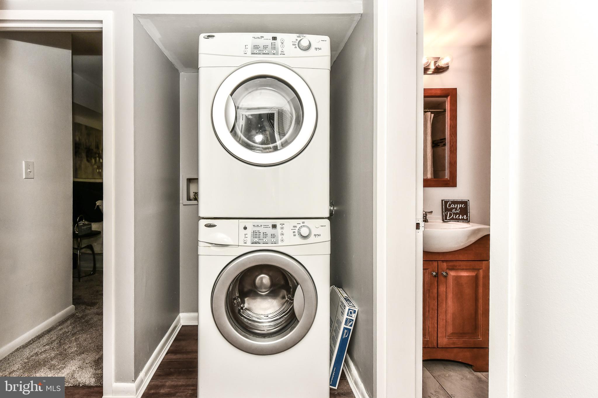 2245 Castle Rock Square, Unit 21C Reston, VA 20191 - Photo 22 of 26 Updated washer and dryer in unit!