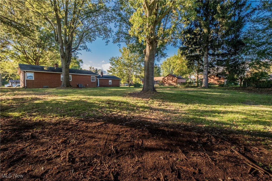 6342 Melody Road Northeast Canton, OH 44721 - Photo 18 of 20 View of yard