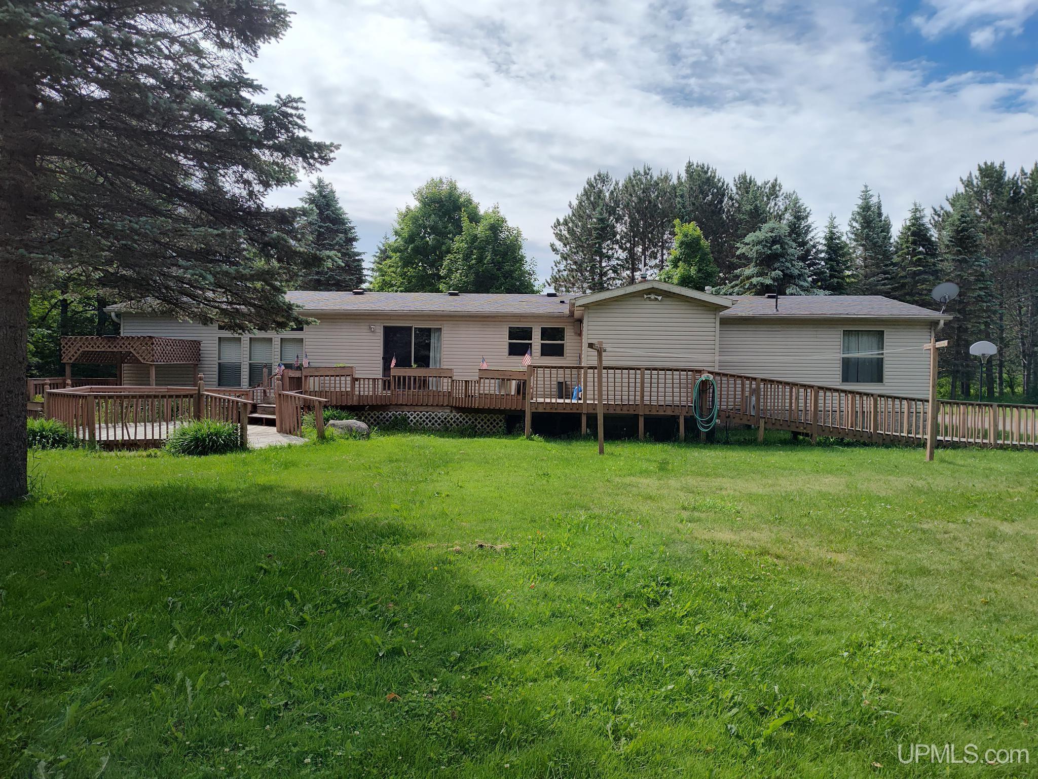 497 Bates-Amasa Road Iron River, MI 49935 - Photo 8 of 40