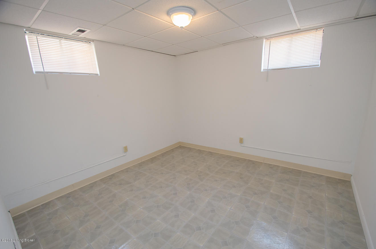 4247 Middlebrook Road Louisville, KY 40207 - Photo 33 of 49 Basement Room