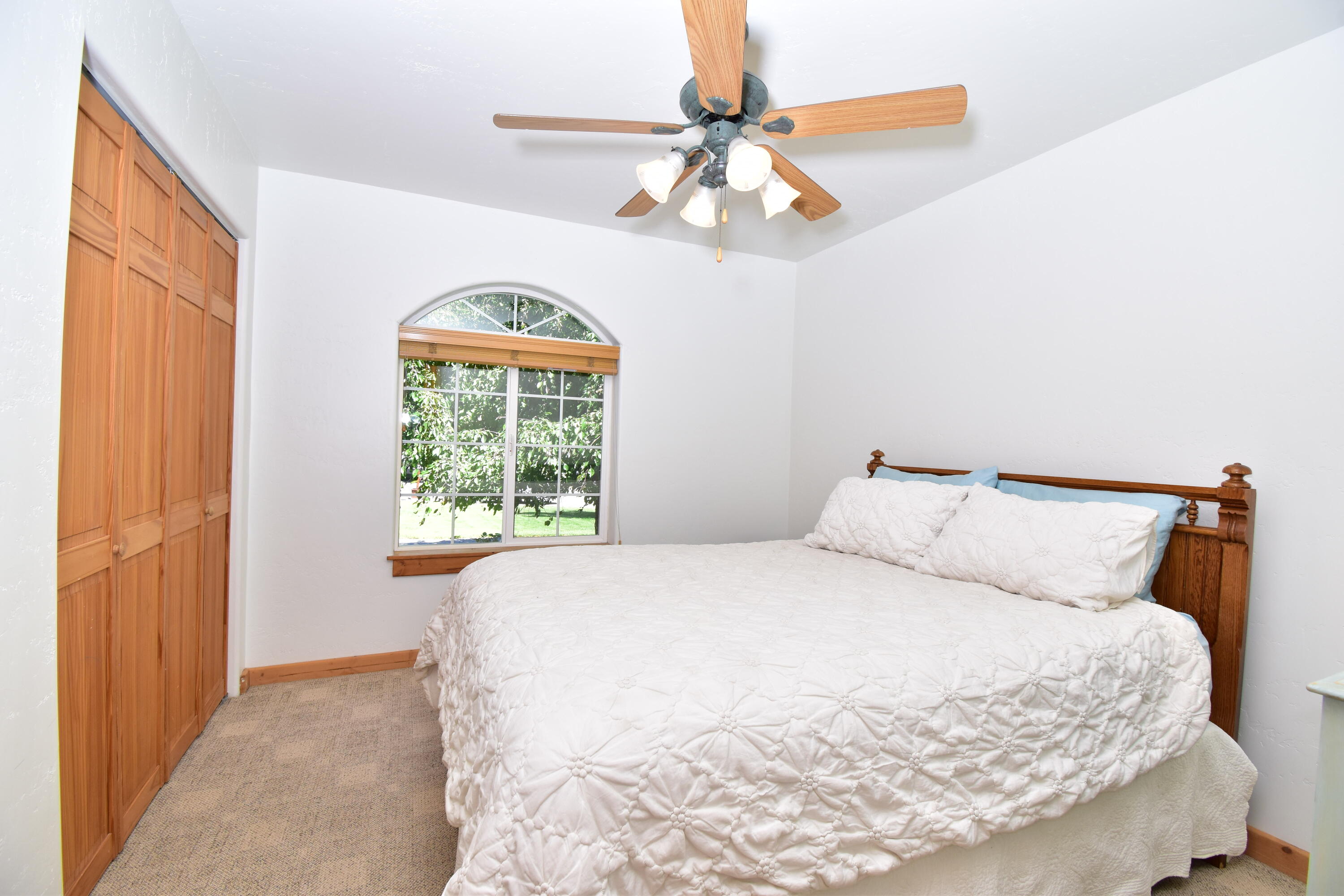 341 Ridge View Drive Bellevue, ID 83313 - Photo 23 of 35 Main Floor Guest Bedroom