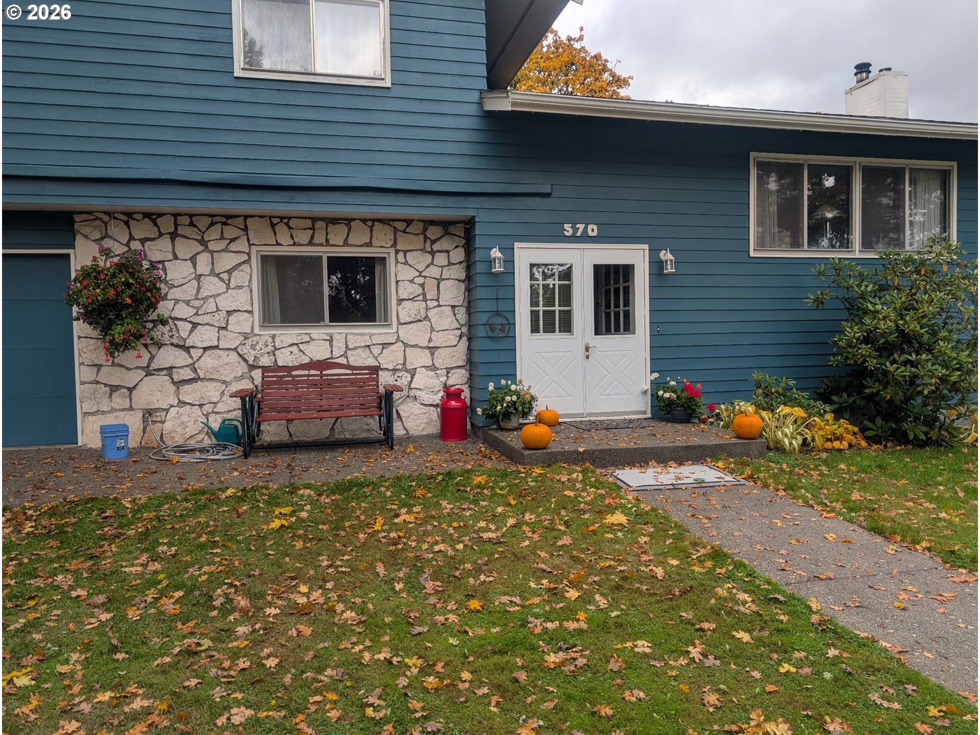 570 Drews Prairie Road Winlock, WA 98596 - Photo 18 of 41 a backyard of a house with seating space
