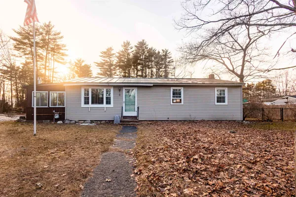 $400,000 | 8 Randlett Street, Concord, NH 03303