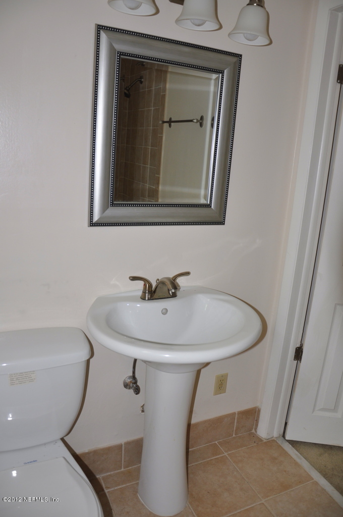 4020 Peter Rabbit Drive Jacksonville, FL 32210 - Photo 13 of 15 Bathroom 2