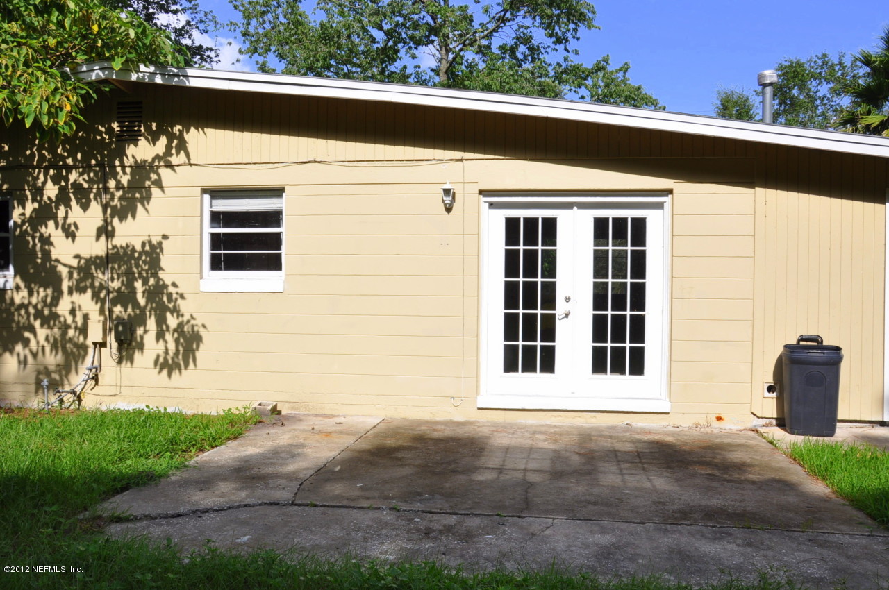 4020 Peter Rabbit Drive Jacksonville, FL 32210 - Photo 15 of 15 Back of home