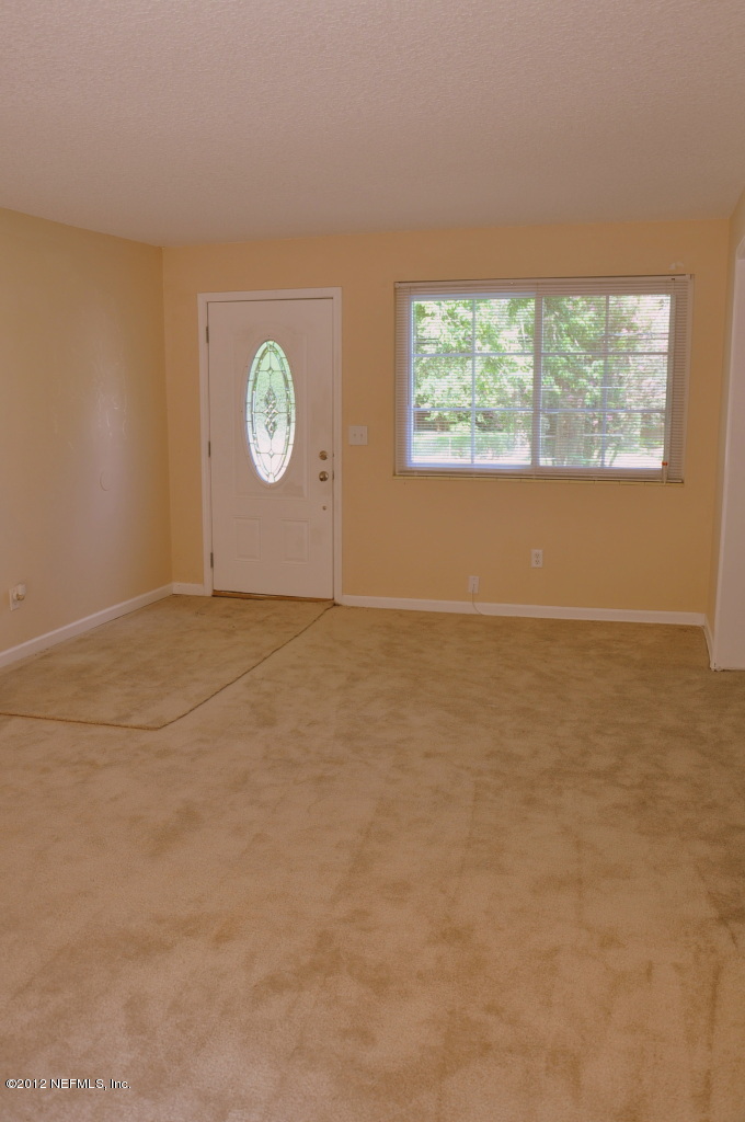 4020 Peter Rabbit Drive Jacksonville, FL 32210 - Photo 8 of 15 Living Room