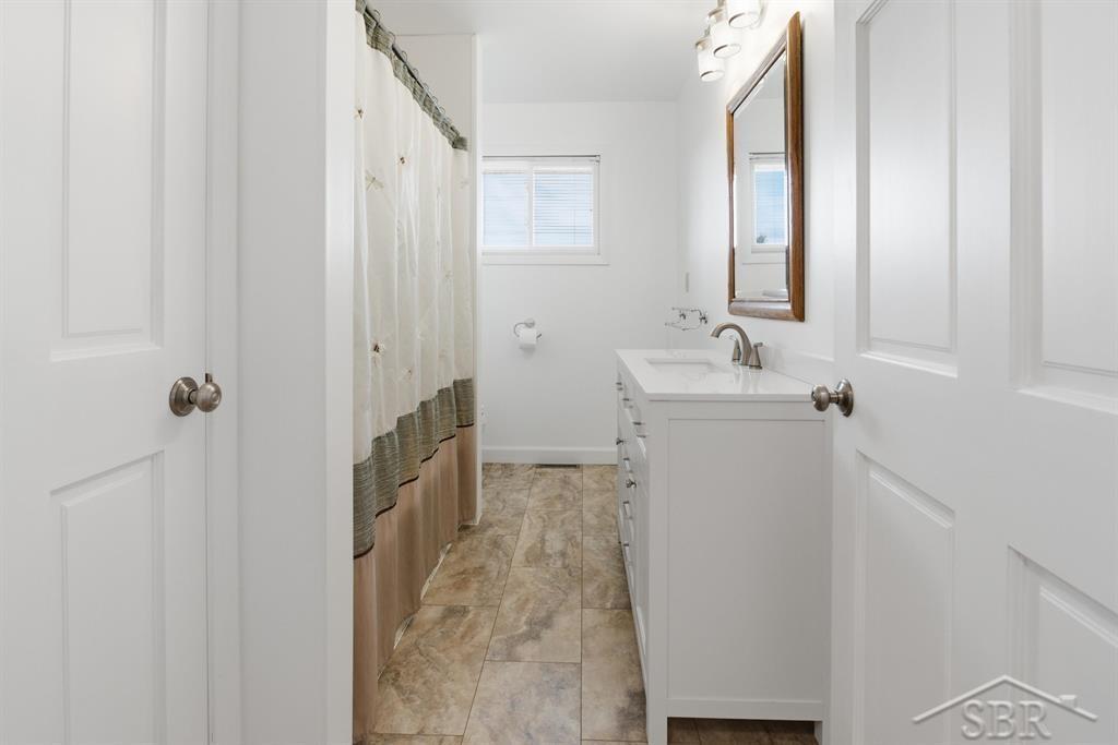 1804 Midland Road Bay City, MI 48706 - Photo 18 of 26
