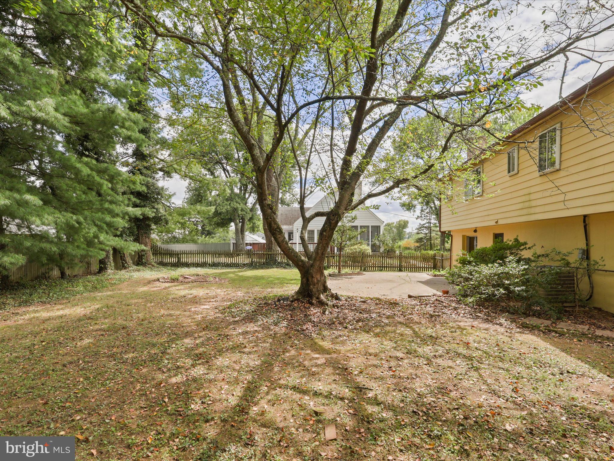 15415 Good Hope Road Silver Spring, MD 20905 - Photo 32 of 44 a view of backyard of house with green space