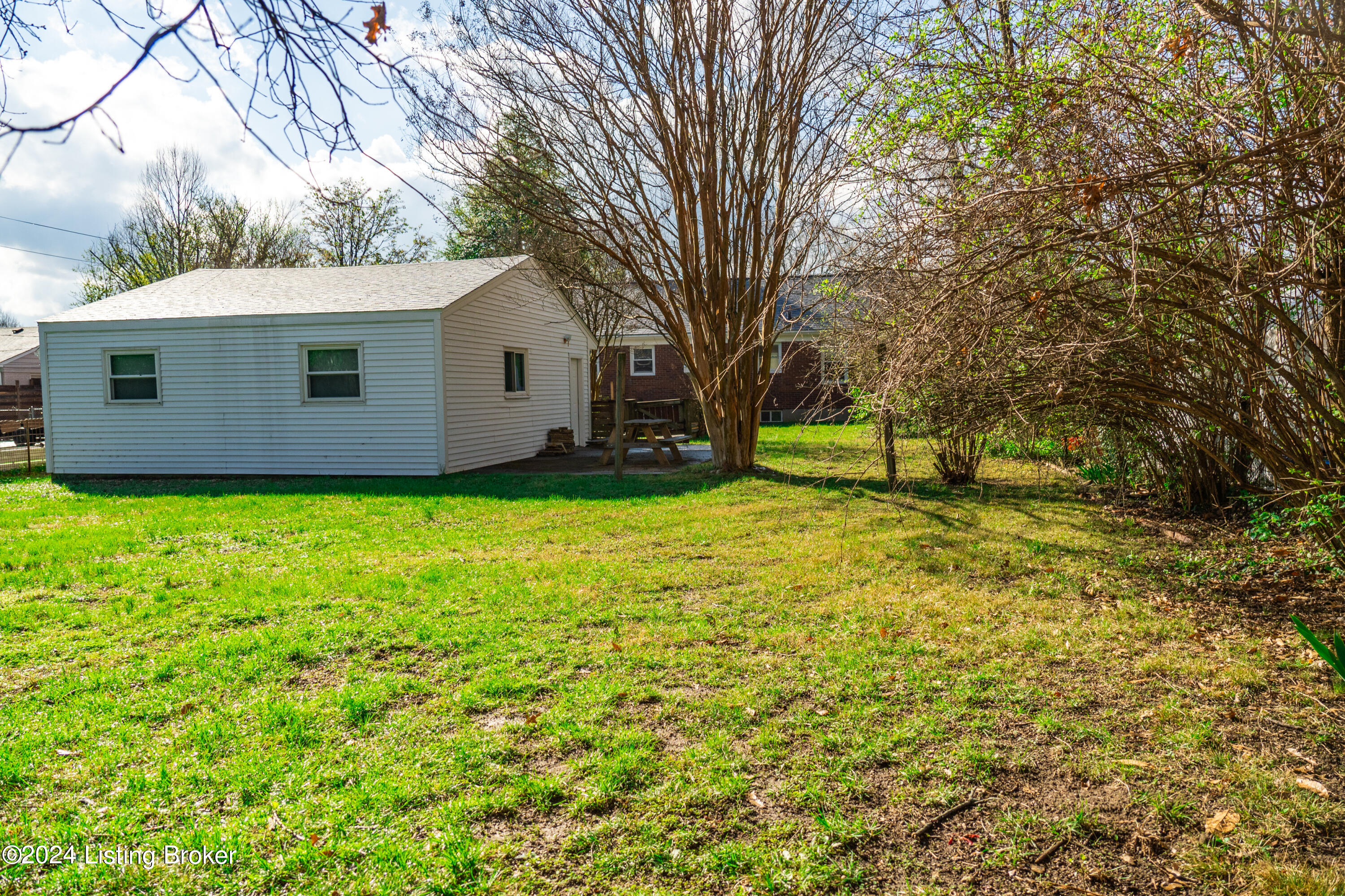 4525 Fox Run Road Louisville, KY 40207 - Photo 37 of 38 4525-Fox-Run-Rd_039