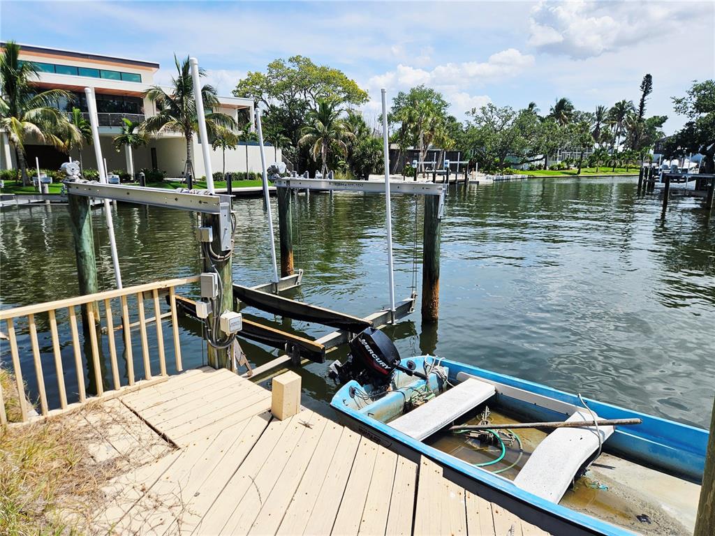 7425 Midnight Pass Road Sarasota, FL 34242 - Photo 5 of 19 Gallery Image 5