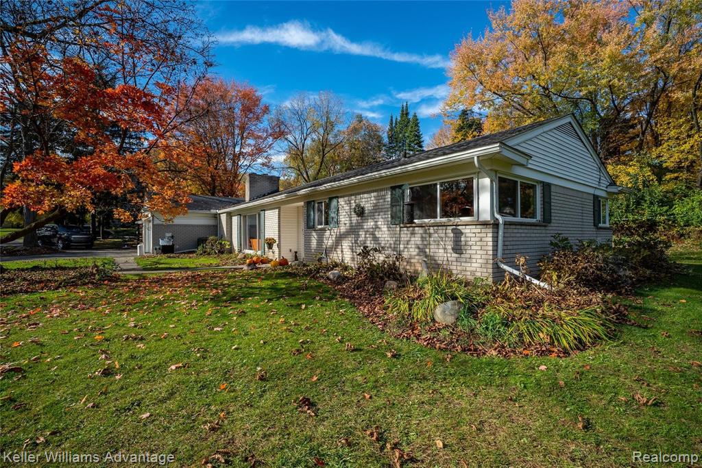 2360 West Square Lake Road Troy, MI 48098 - Photo 30 of 45