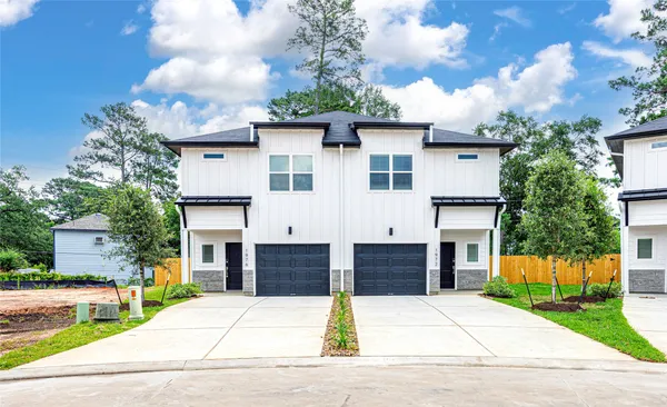 $1,850 | 1976 Longmire Villas Court, Conroe, TX 77304