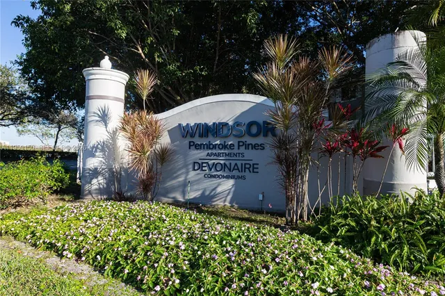 $275,000 | Pembroke Lakes South, Pembroke Pines, FL 33025