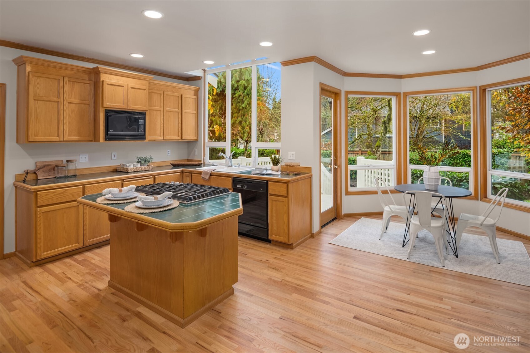 3014 213th Street Southeast Bothell, WA 98021 - Photo 9 of 33