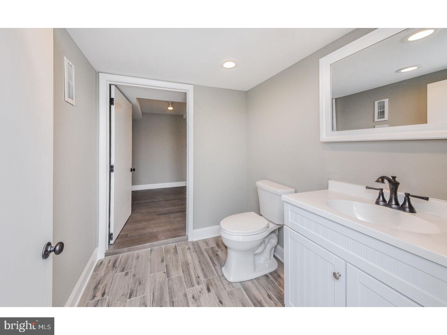 39 Dewey Road Cheltenham, PA 19012 - Photo 23 of 24 Bathroom