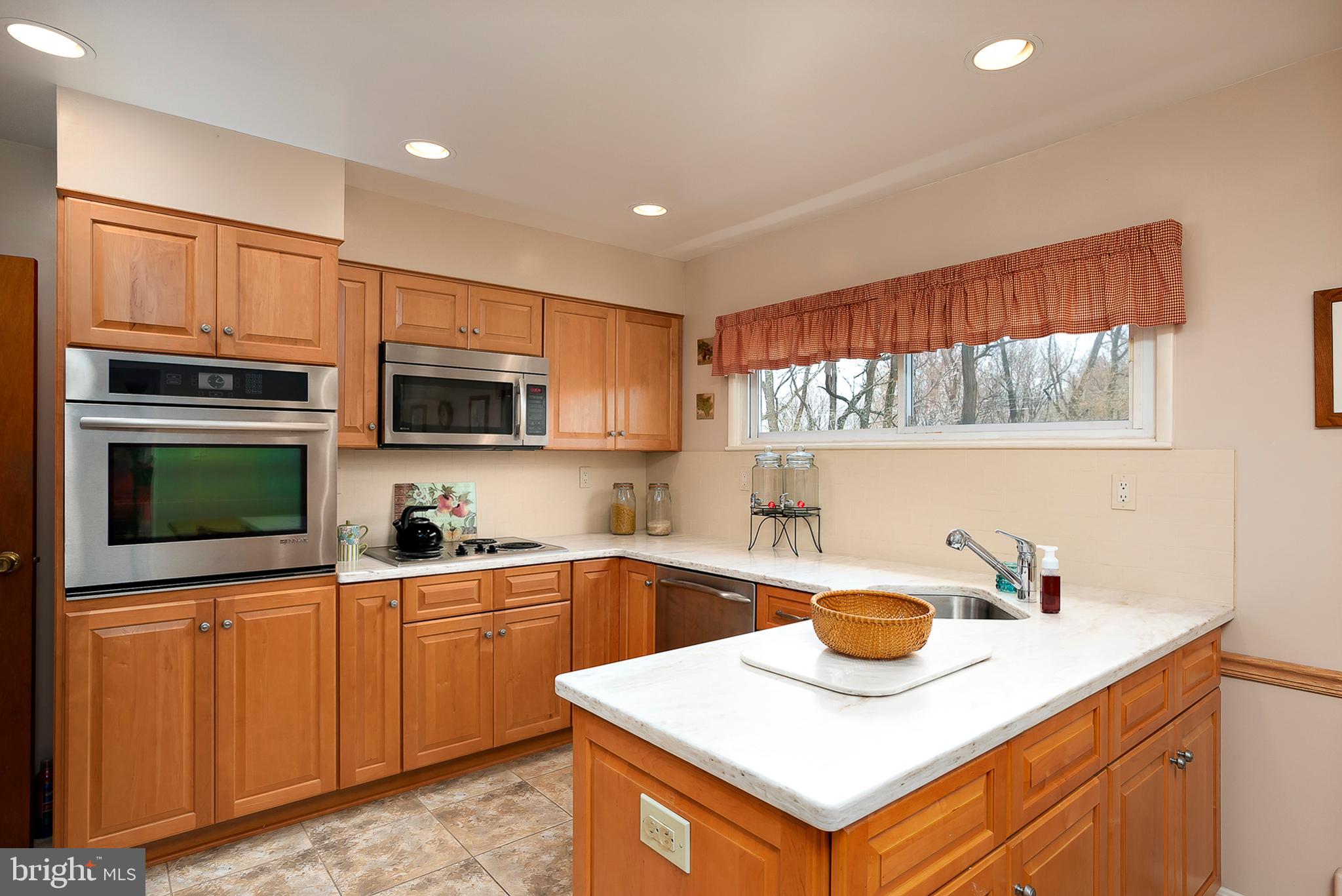 3949 Linthicum Road Dayton, MD 21036 - Photo 12 of 26 Kitchen
