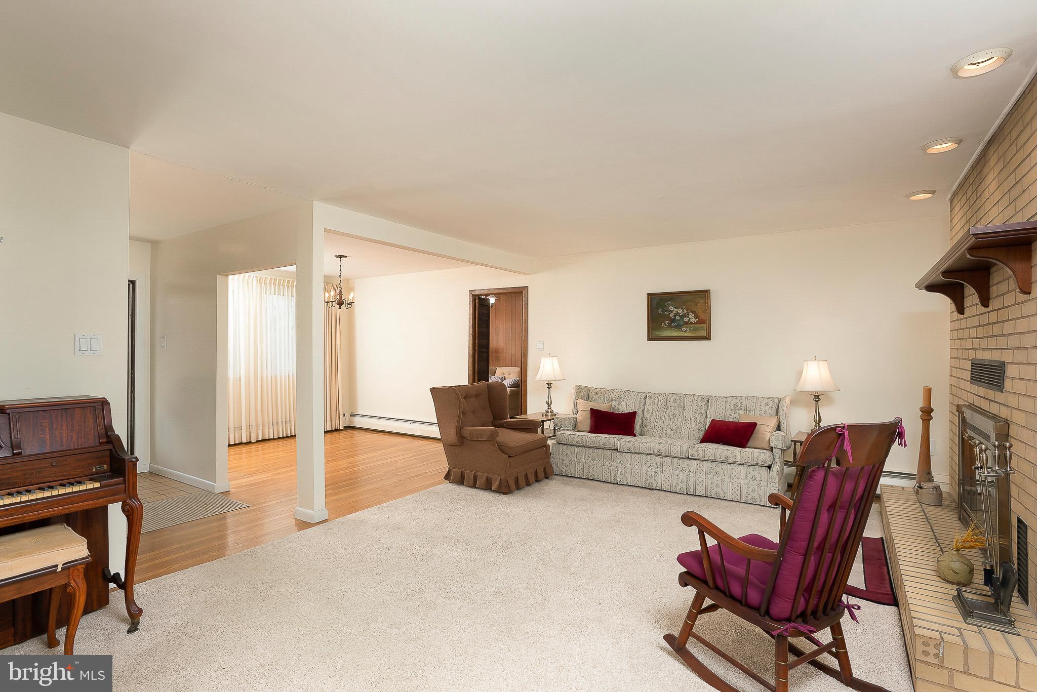 3949 Linthicum Road Dayton, MD 21036 - Photo 7 of 26 Living Room (alt view)