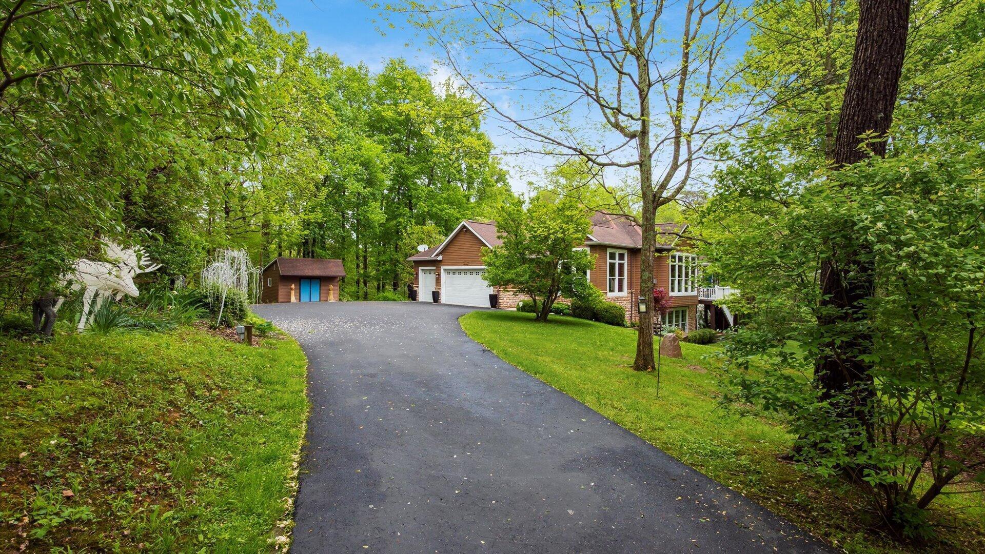 6202 Goss Road Sugar Grove, OH 43155 - Photo 1 of 97 01