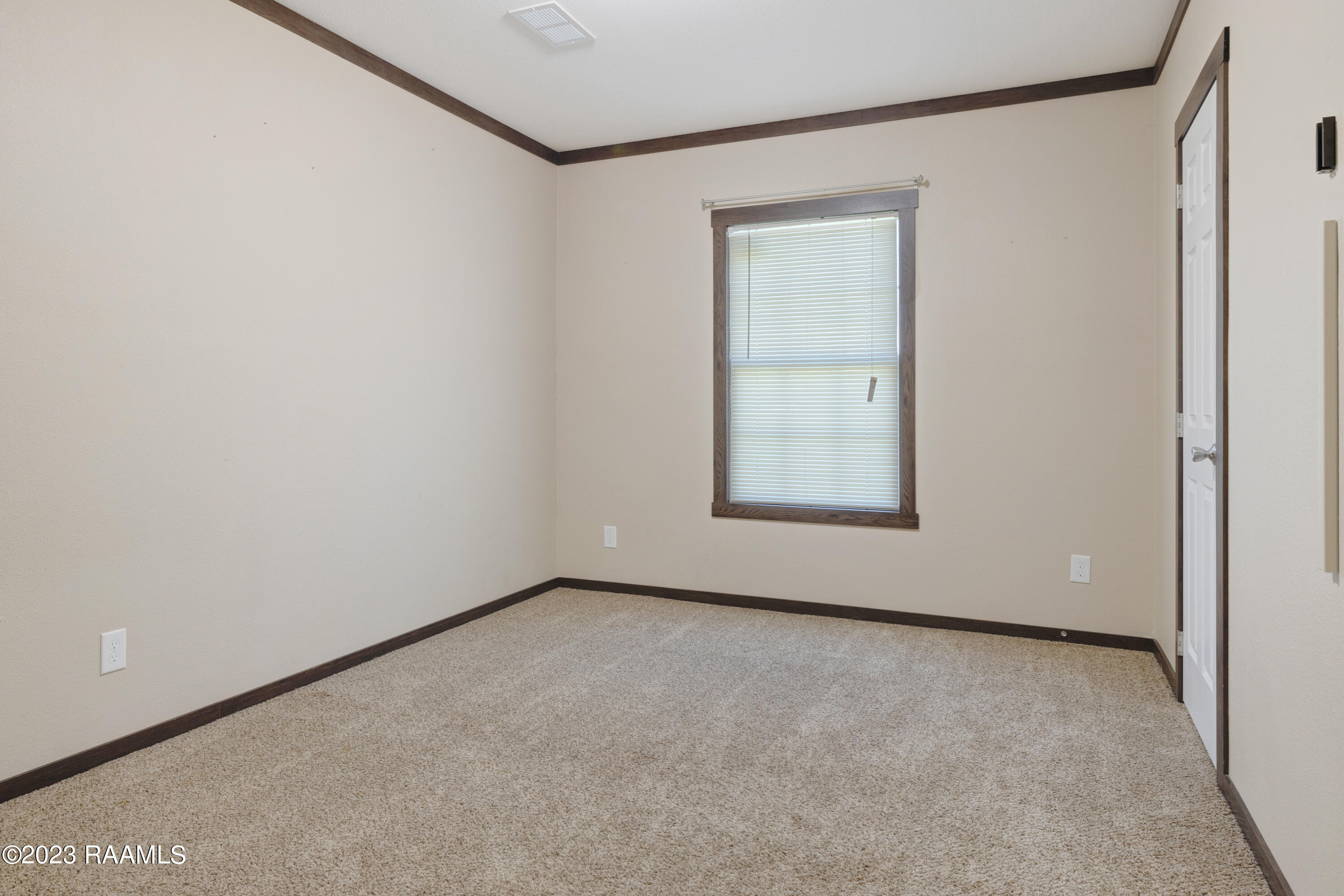 5606 Claude Viator Road New Iberia, LA 70560 - Photo 6 of 11 5606 Claude Viator Rd-17