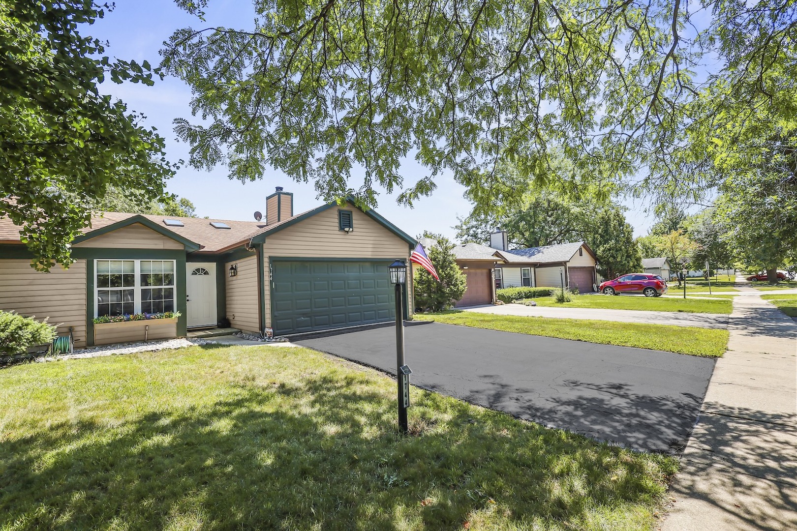 1744 Ranchview Drive Naperville, IL 60565 - Photo 2 of 25