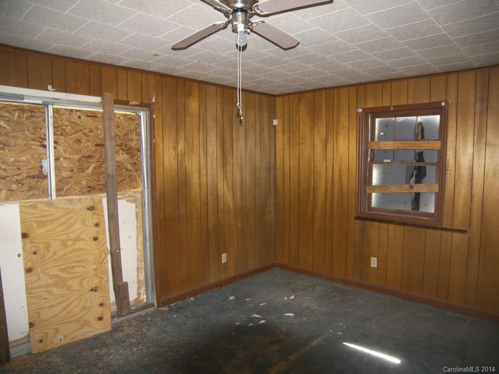 4918 Springview Road Charlotte, NC 28213 - Photo 8 of 12 Gallery Image 8