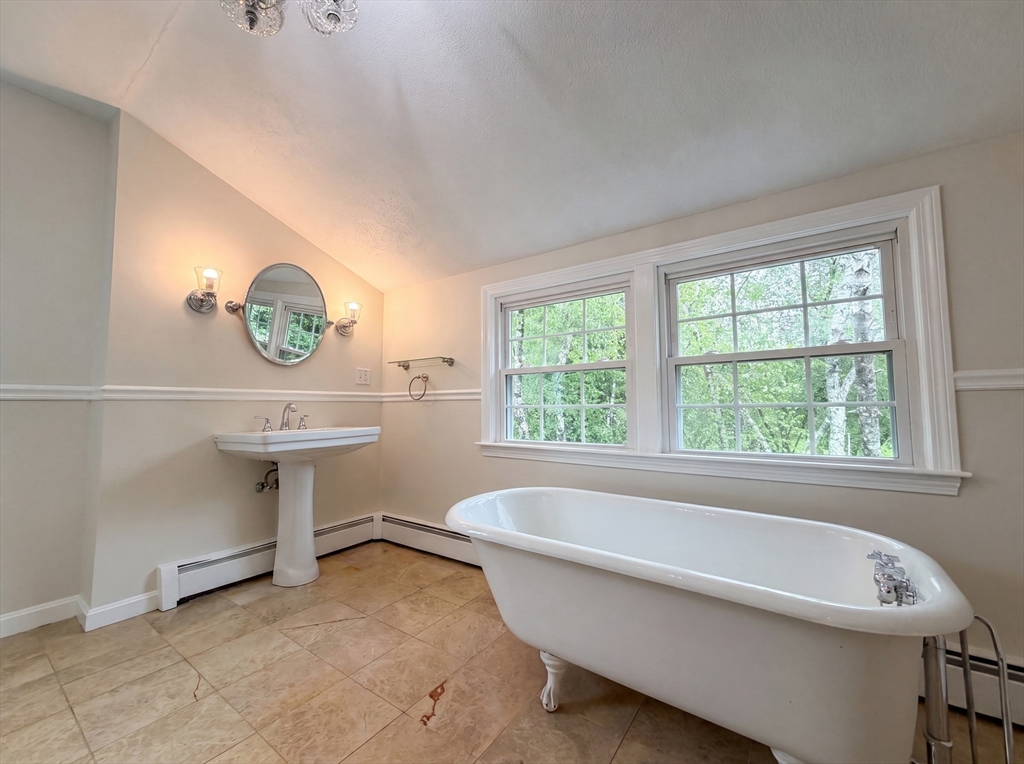 153 High Street Topsfield, MA 01983 - Photo 14 of 36