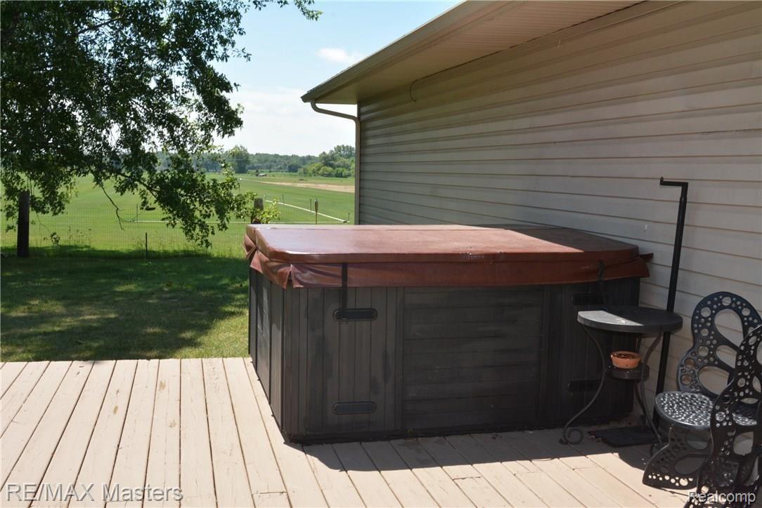26299 Denning Road New Boston, MI 48164 - Photo 13 of 18 HOT TUB STAYS!
