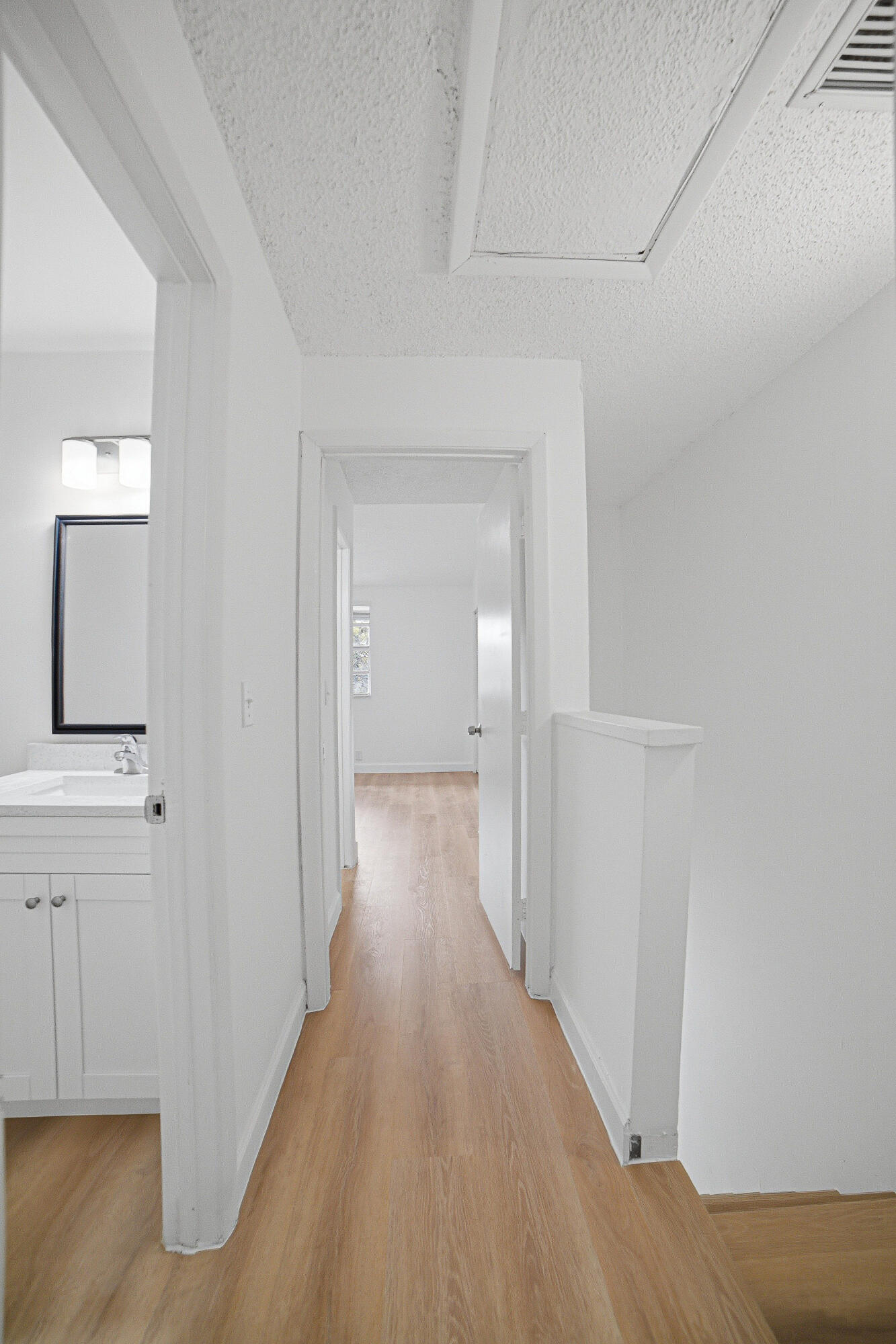8207 Fairway Road, Unit 8207 Sunrise, FL 33351 - Photo 14 of 34 Upstairs Hallway