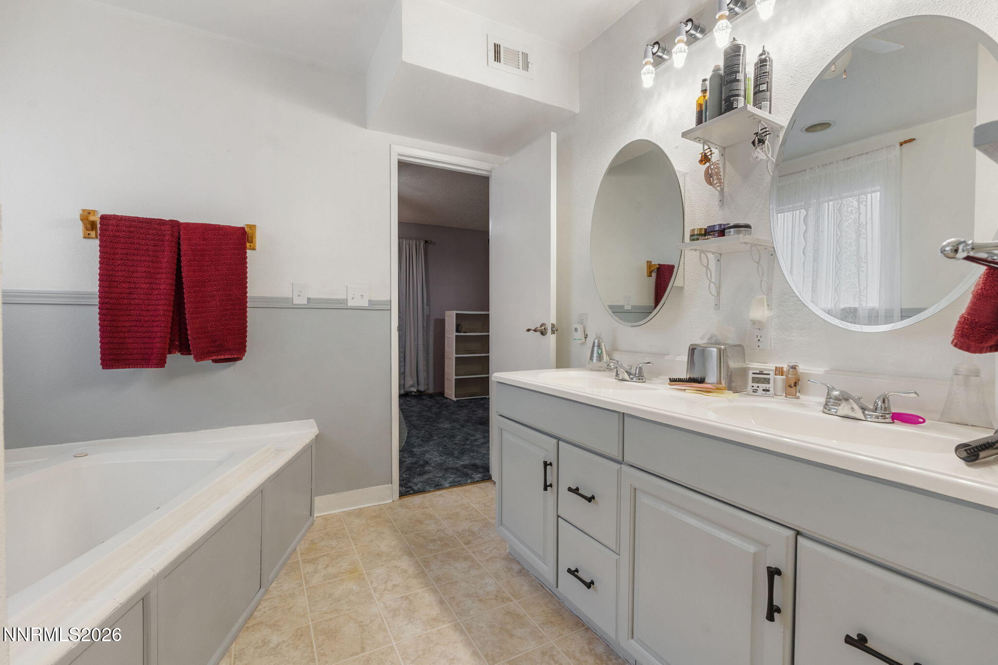 3545 Buckhorn Way Reno, NV 89503 - Photo 20 of 35 Primary Bathroom