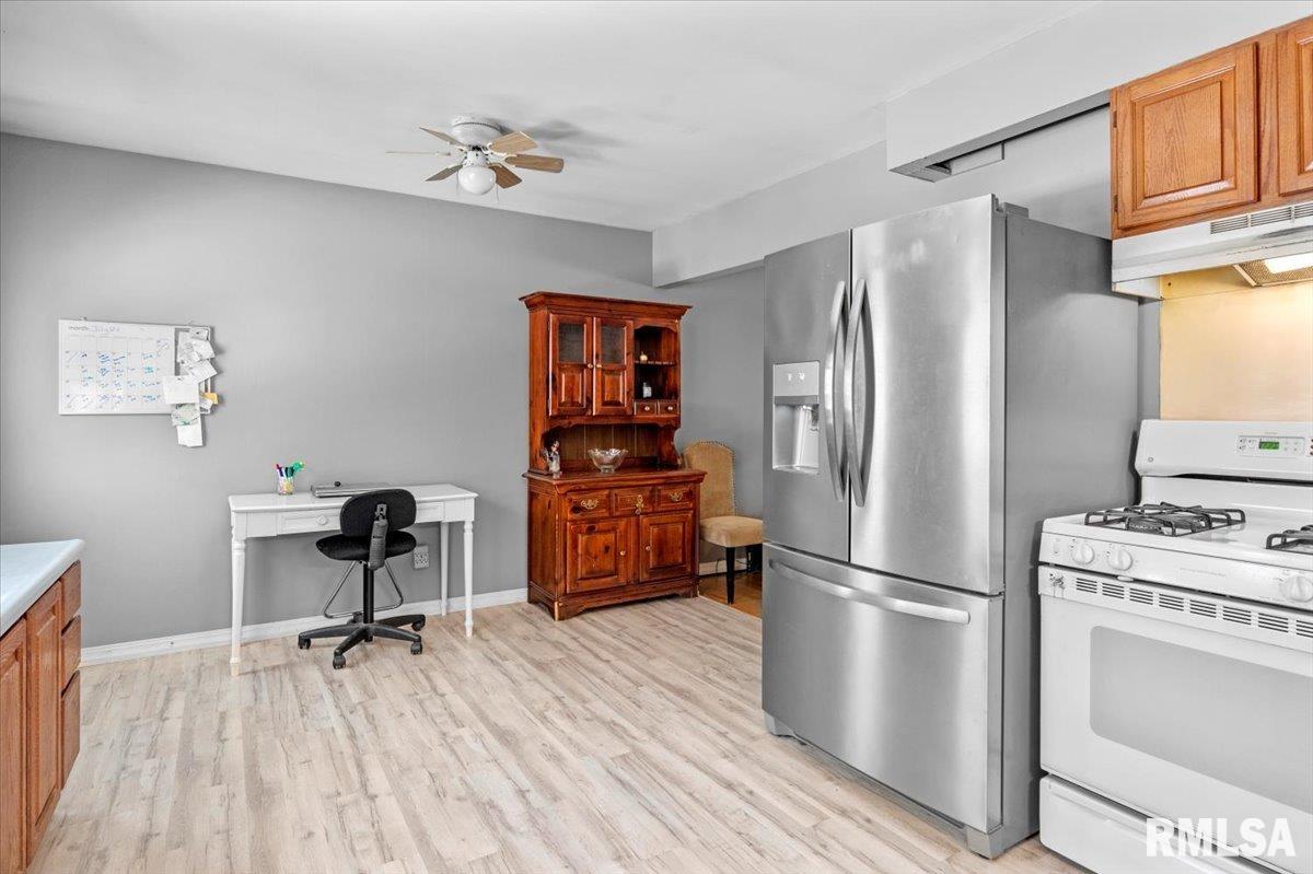 118 Dawn Drive Springfield, IL 62702 - Photo 16 of 44 Gallery Image 16