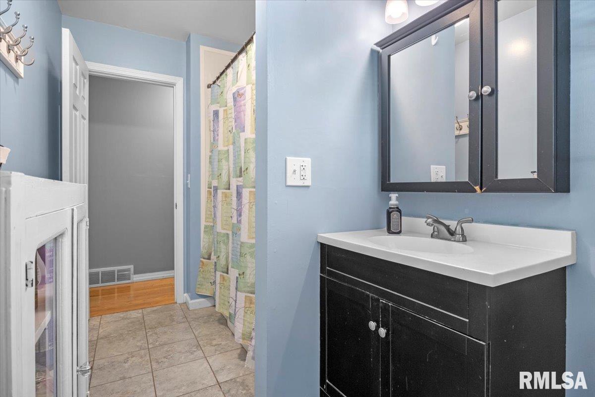 118 Dawn Drive Springfield, IL 62702 - Photo 28 of 44 Gallery Image 28