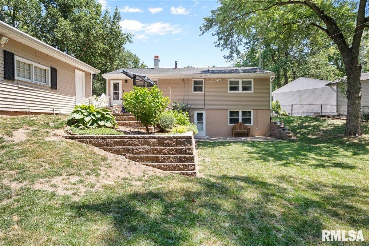 118 Dawn Drive Springfield, IL 62702 - Photo 4 of 44 Gallery Image 4