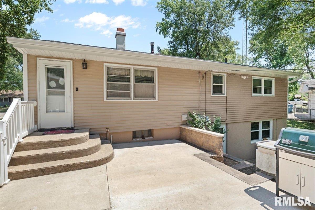 118 Dawn Drive Springfield, IL 62702 - Photo 7 of 44 Gallery Image 7