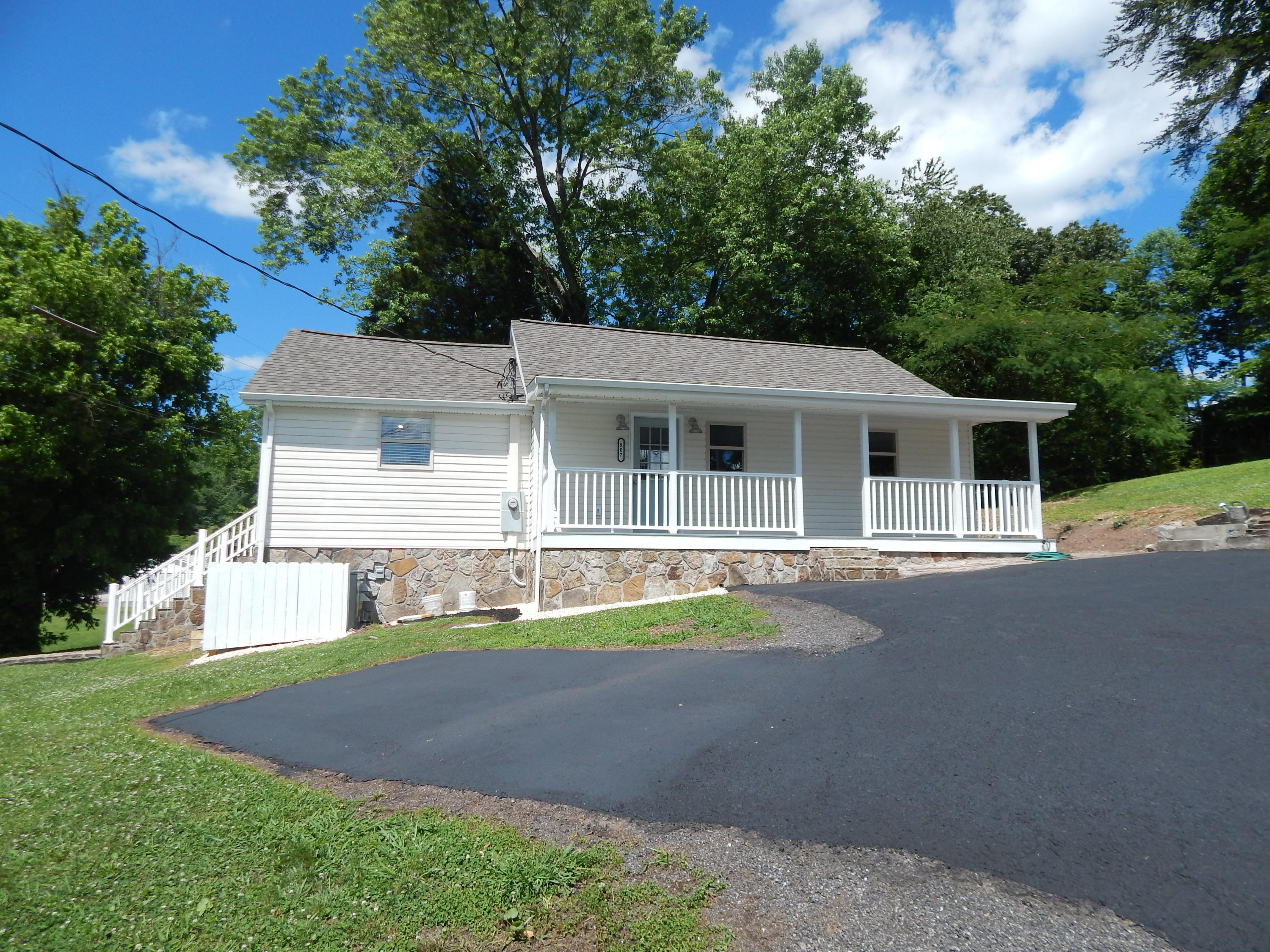 907 Wilson Road Oliver Springs, TN 37840 - Photo 1 of 27 DSCN5434