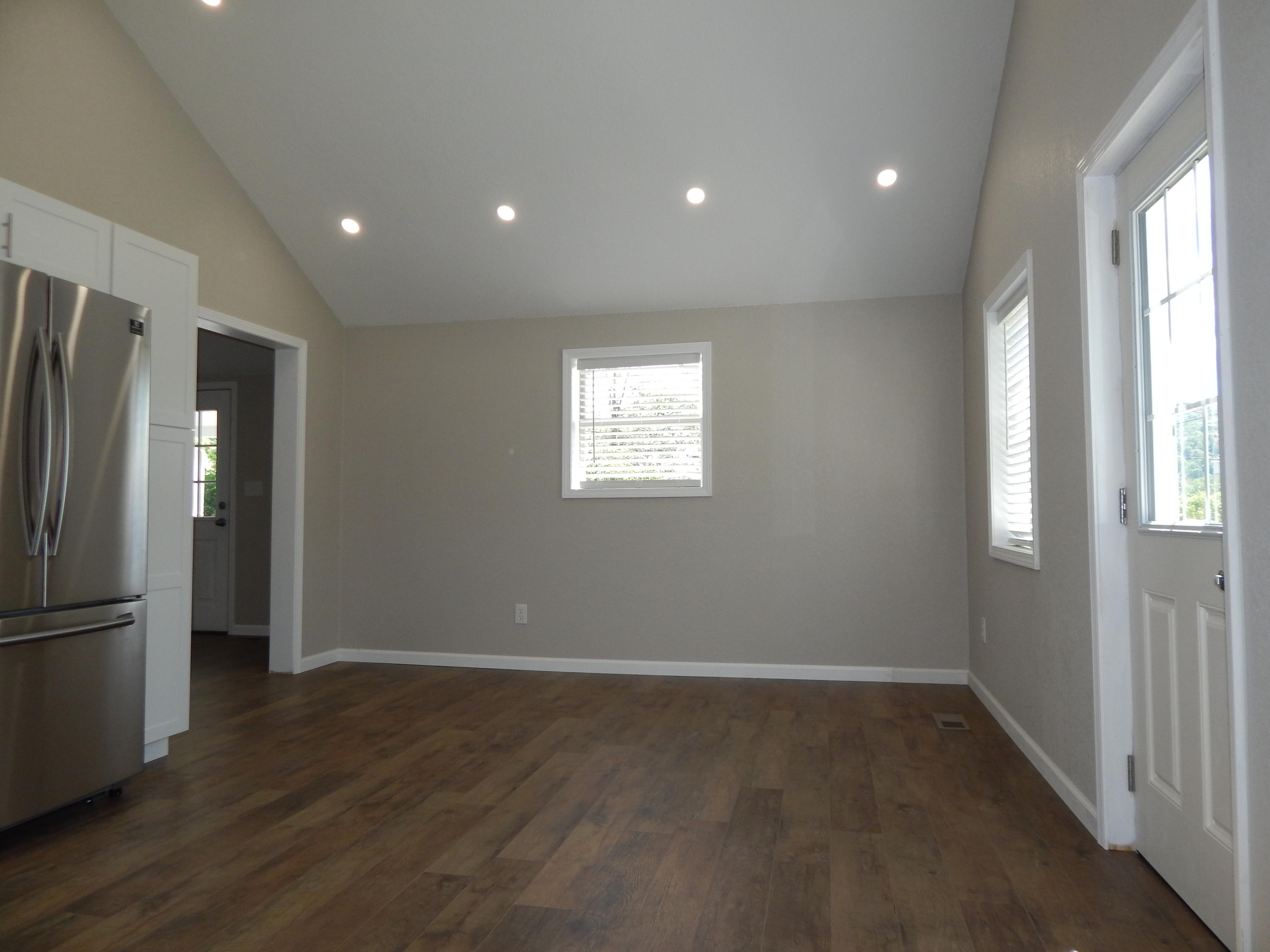 907 Wilson Road Oliver Springs, TN 37840 - Photo 3 of 27 DSCN5453