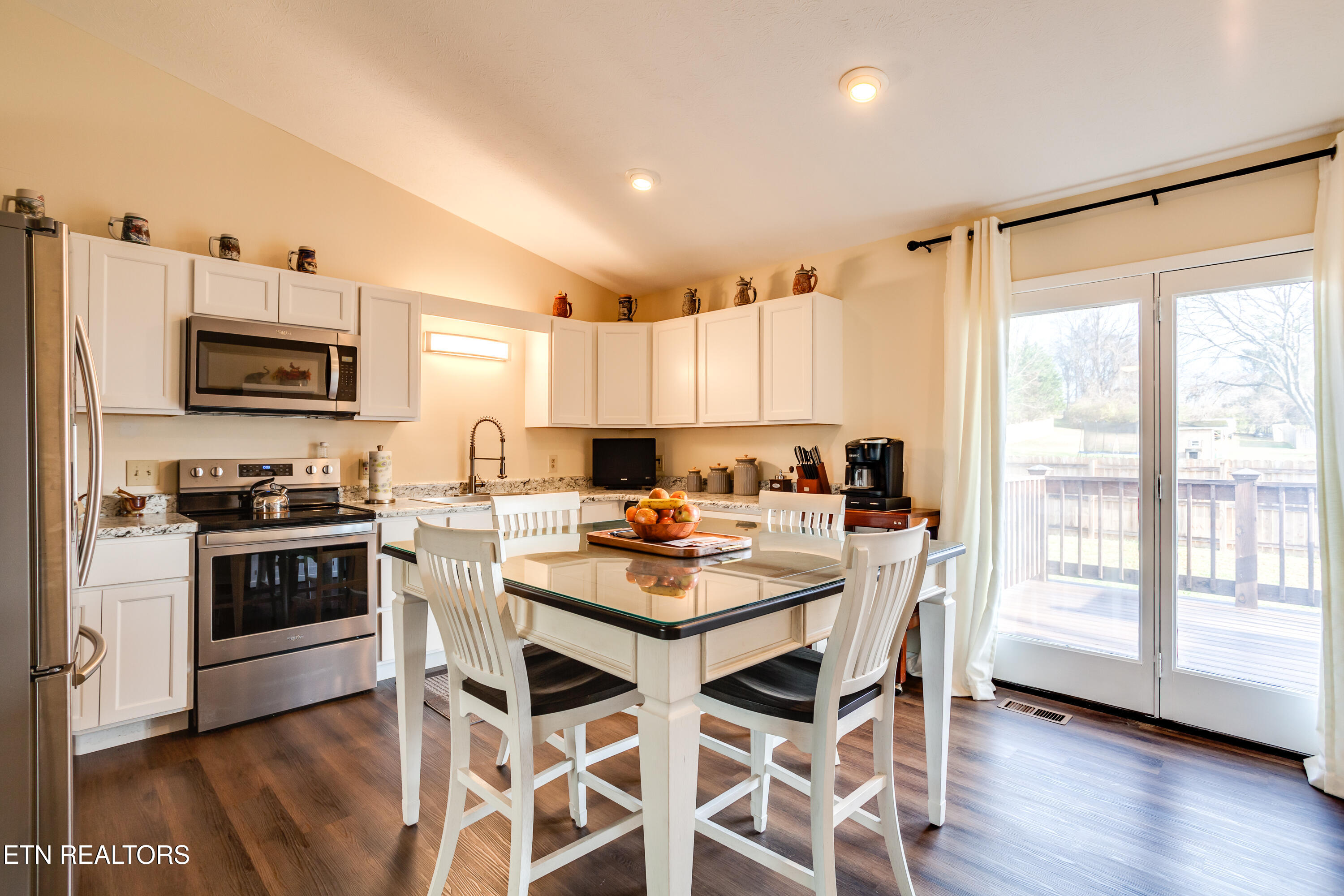 7312 Clarendon Road Powell, TN 37849 - Photo 11 of 35 11 Kitchen