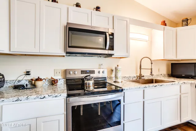 $349,900 | 7312 Clarendon Road, Powell, TN 37849