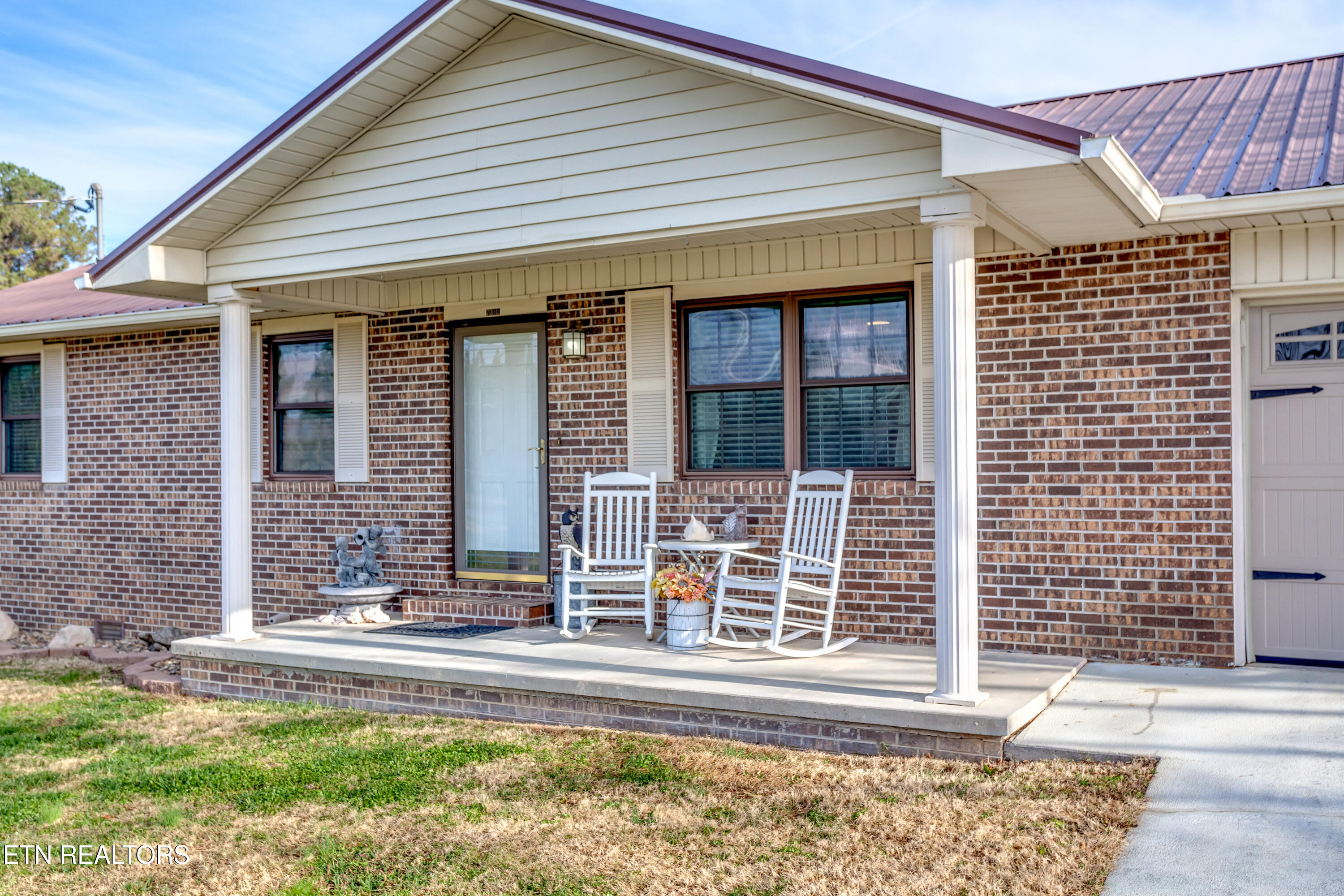 7312 Clarendon Road Powell, TN 37849 - Photo 7 of 35 7 Front Porch