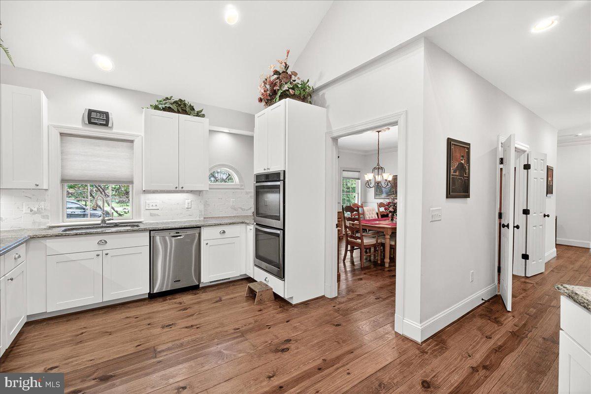 2516 Daisy Road Woodbine, MD 21797 - Photo 15 of 78 Bright, modern kitchen with charm.