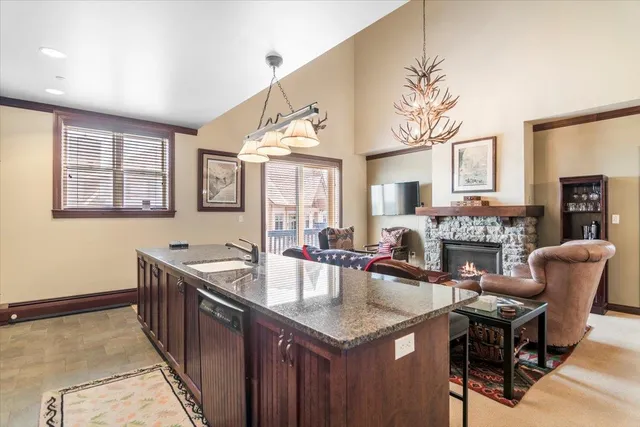 $1,700,000 | 43 Middle Ridge Road, Unit 415, South Londonderry, VT 05155