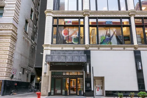 $309,500 | 8 West Monroe Street, Unit 1007, Chicago, IL 60603