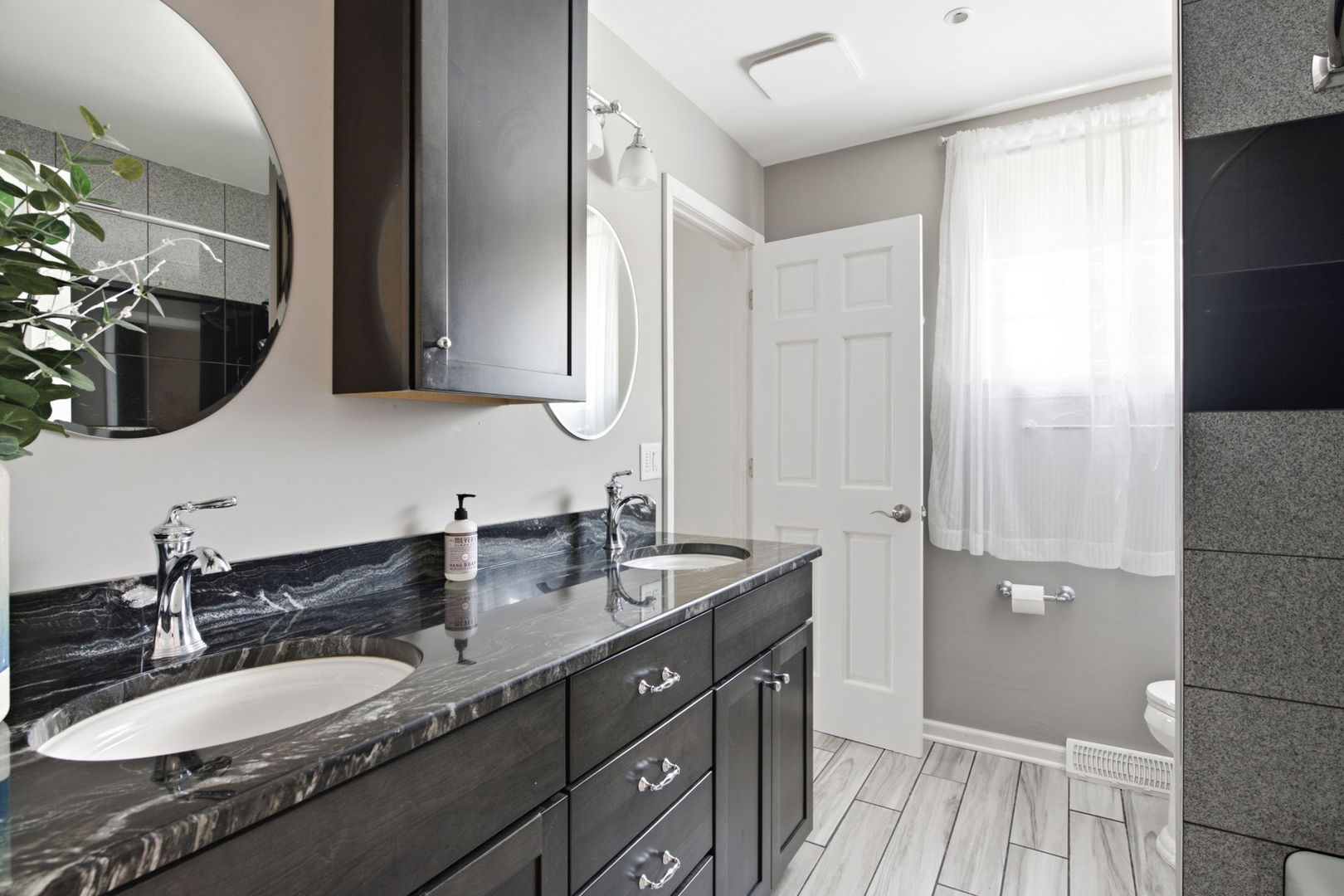 460 Trinity Court Buffalo Grove, IL 60089 - Photo 11 of 27