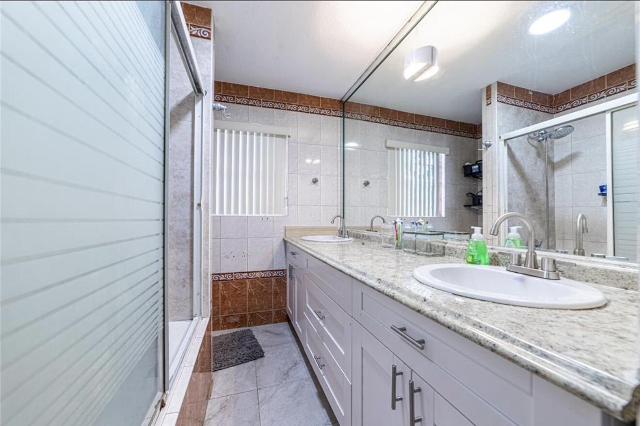 4416 West Broward Boulevard Plantation, FL 33317 - Photo 13 of 24 IMG_4210