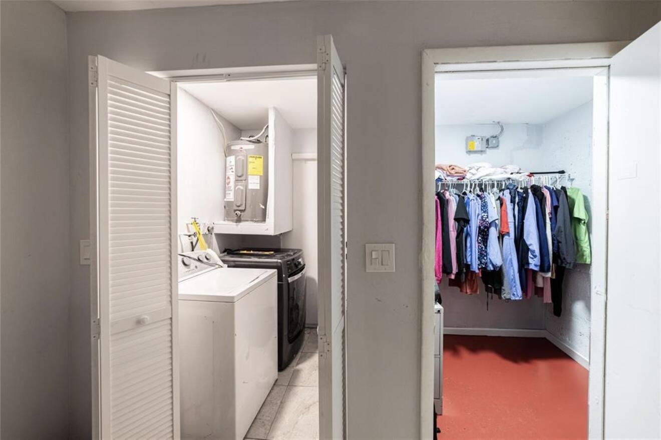 4416 West Broward Boulevard Plantation, FL 33317 - Photo 15 of 24 IMG_4212