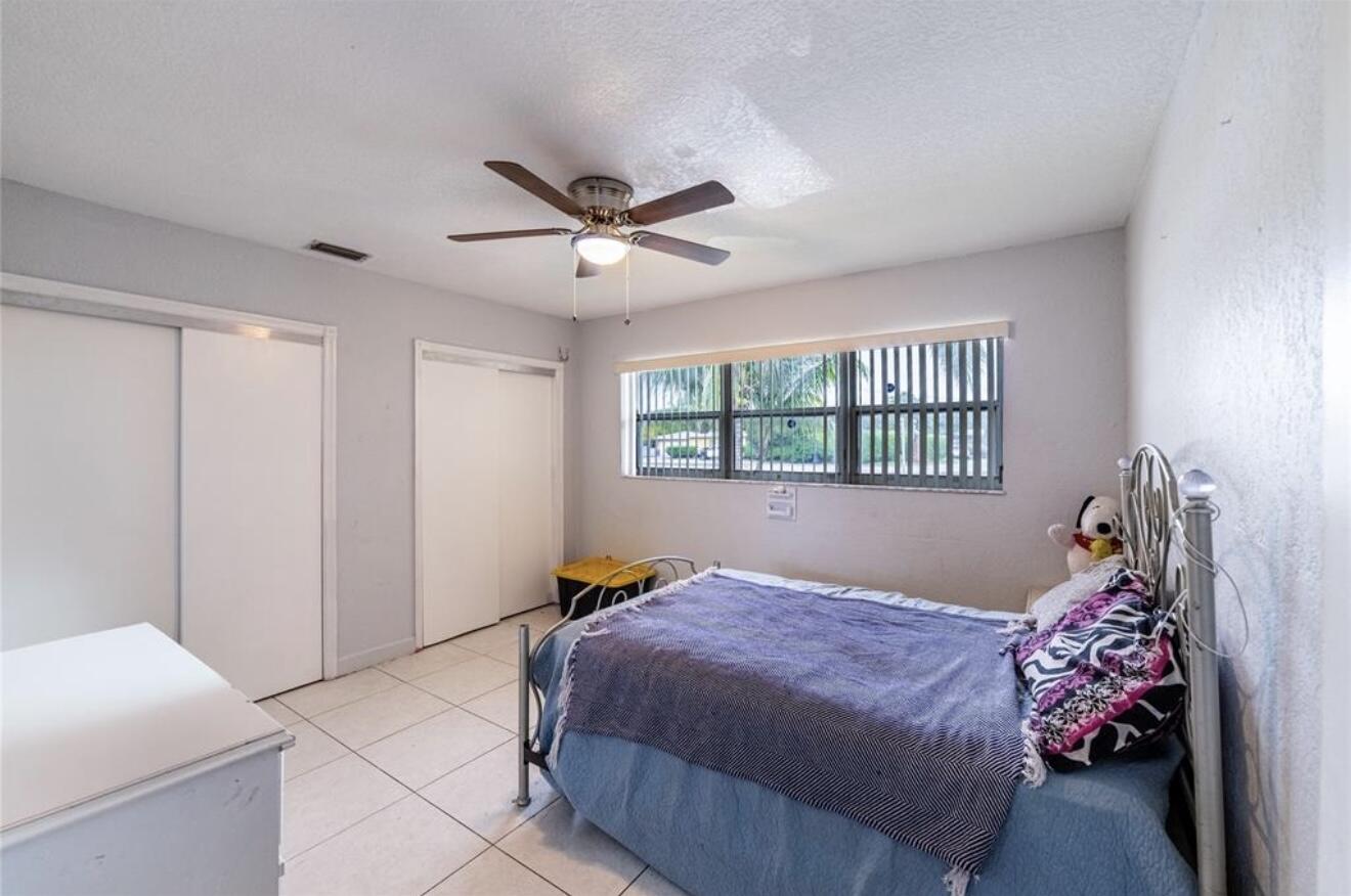 4416 West Broward Boulevard Plantation, FL 33317 - Photo 5 of 24 IMG_4202