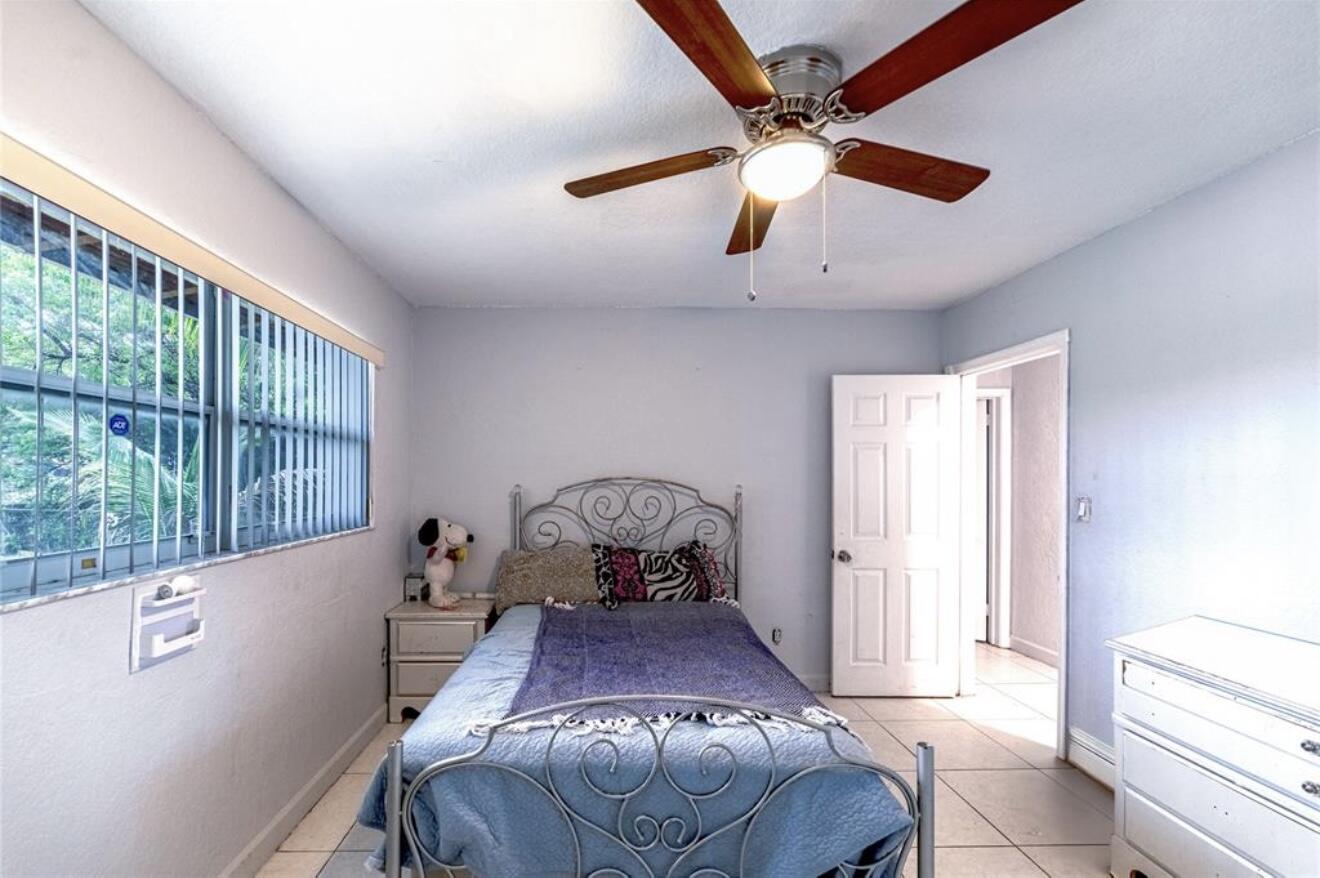 4416 West Broward Boulevard Plantation, FL 33317 - Photo 6 of 24 IMG_4203