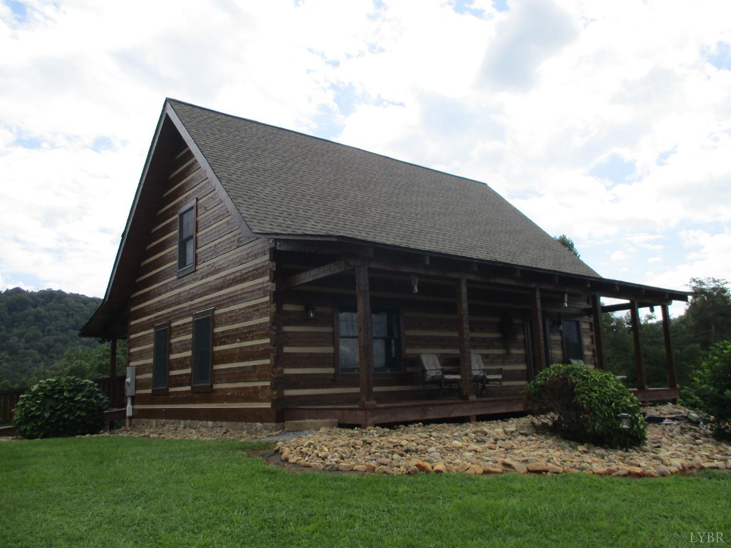 3804 Saunders Road Vinton, VA 24179 - Photo 1 of 50 a front view of house with yard