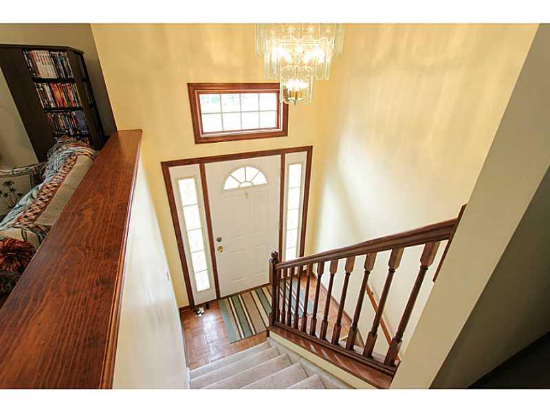 915 Sebring Road Beaver, PA 15009 - Photo 12 of 18 Entry/Foyer.