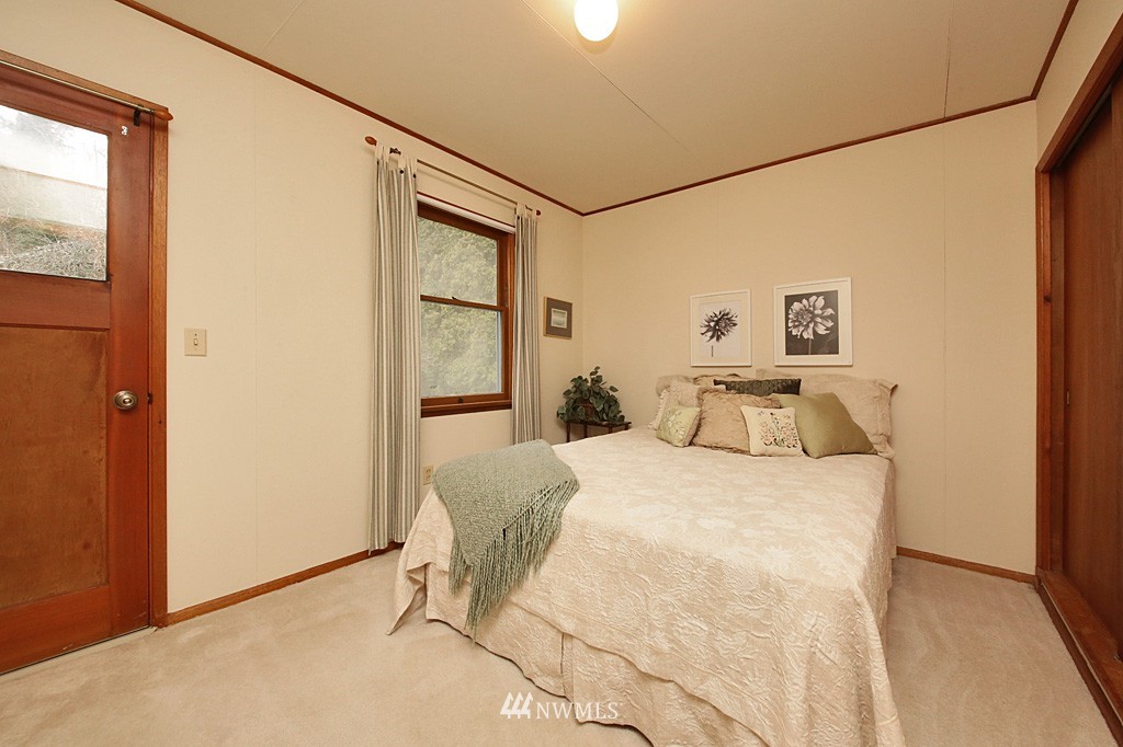 4865 Marshall Road Clinton, WA 98236 - Photo 16 of 25 Gallery Image 16