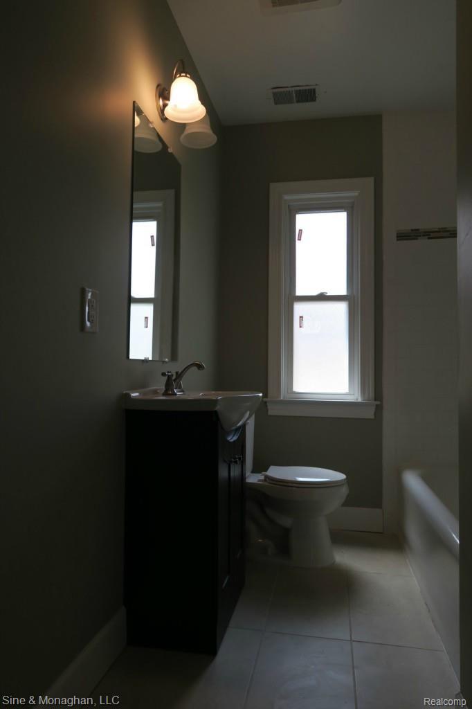 867 Fisher Road Grosse Pointe, MI 48230 - Photo 27 of 39 img_1249.jpg